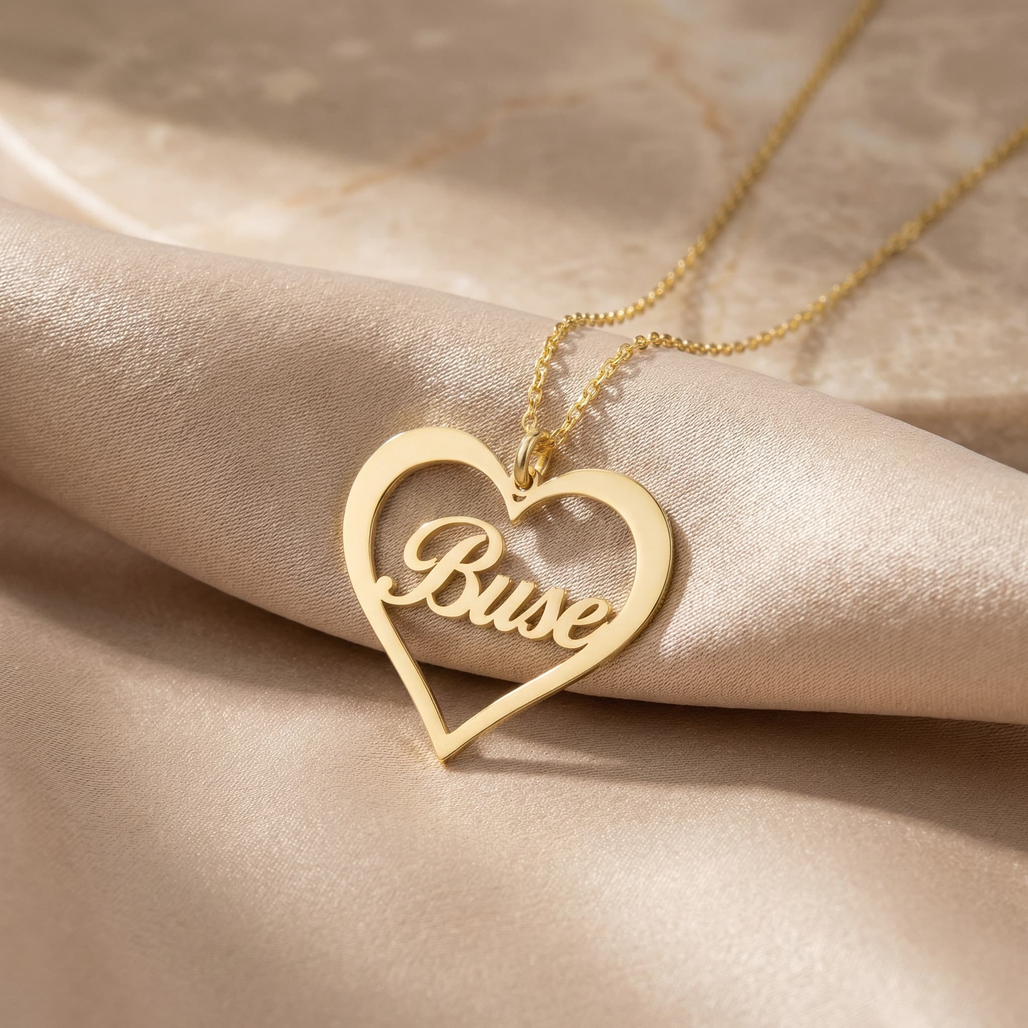 Kişiselleştirilmiş 925 Ayar Kalpli İsimli Kolye